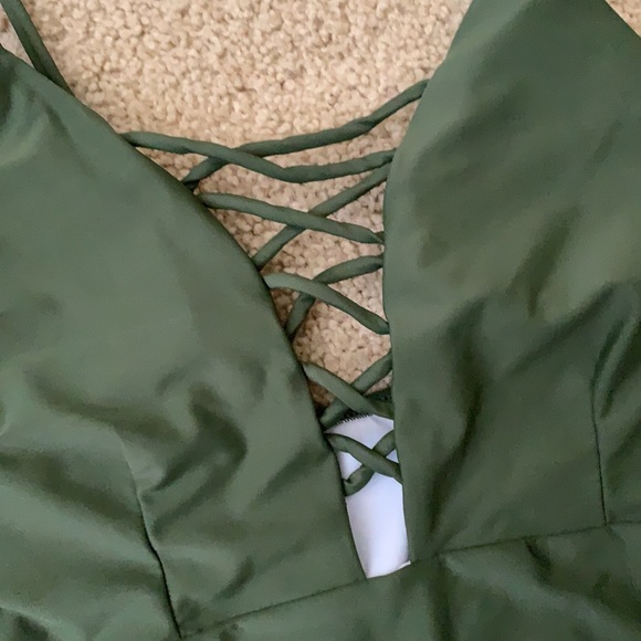 One-piece Swimsuit - Picture 3 of 3